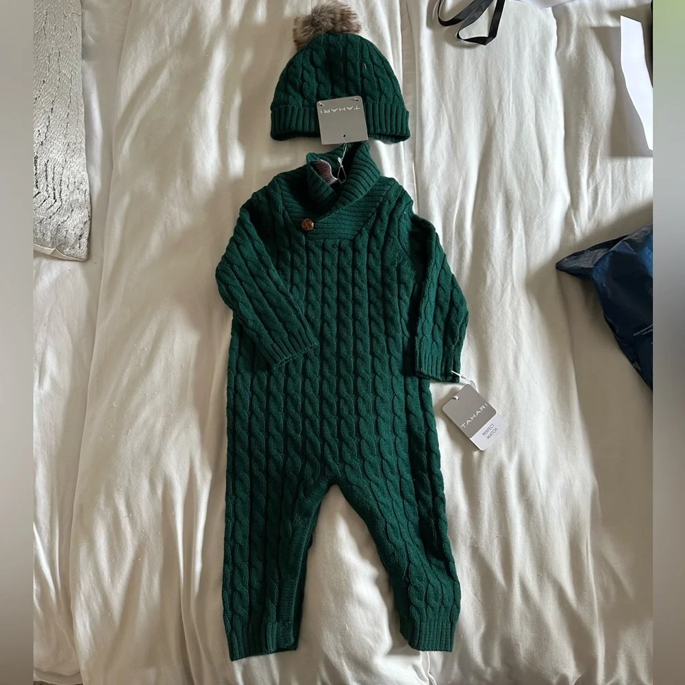 NWT Baby Green Knitted Winter Outfit - Picture 1 of 3